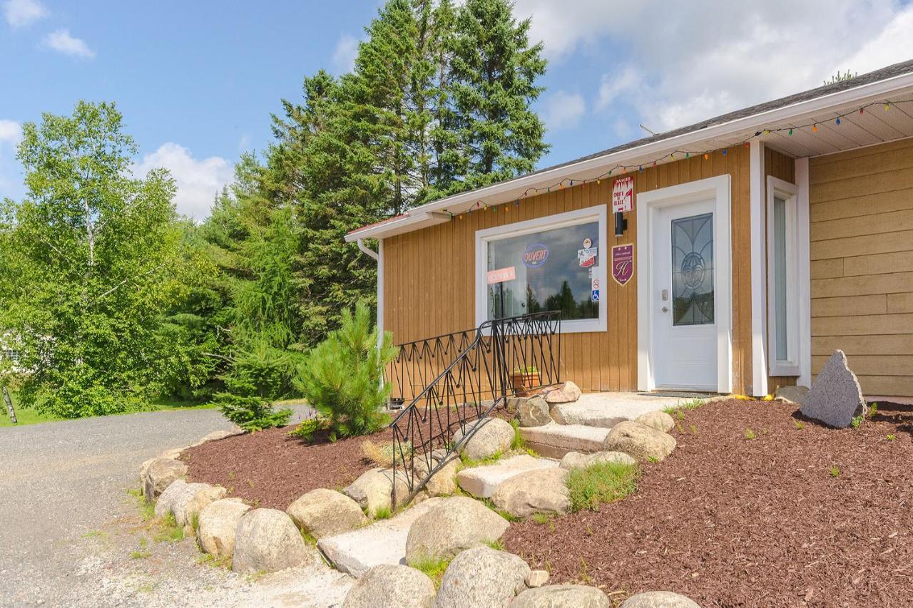 Le Saint Alex Motel Eksteriør billede