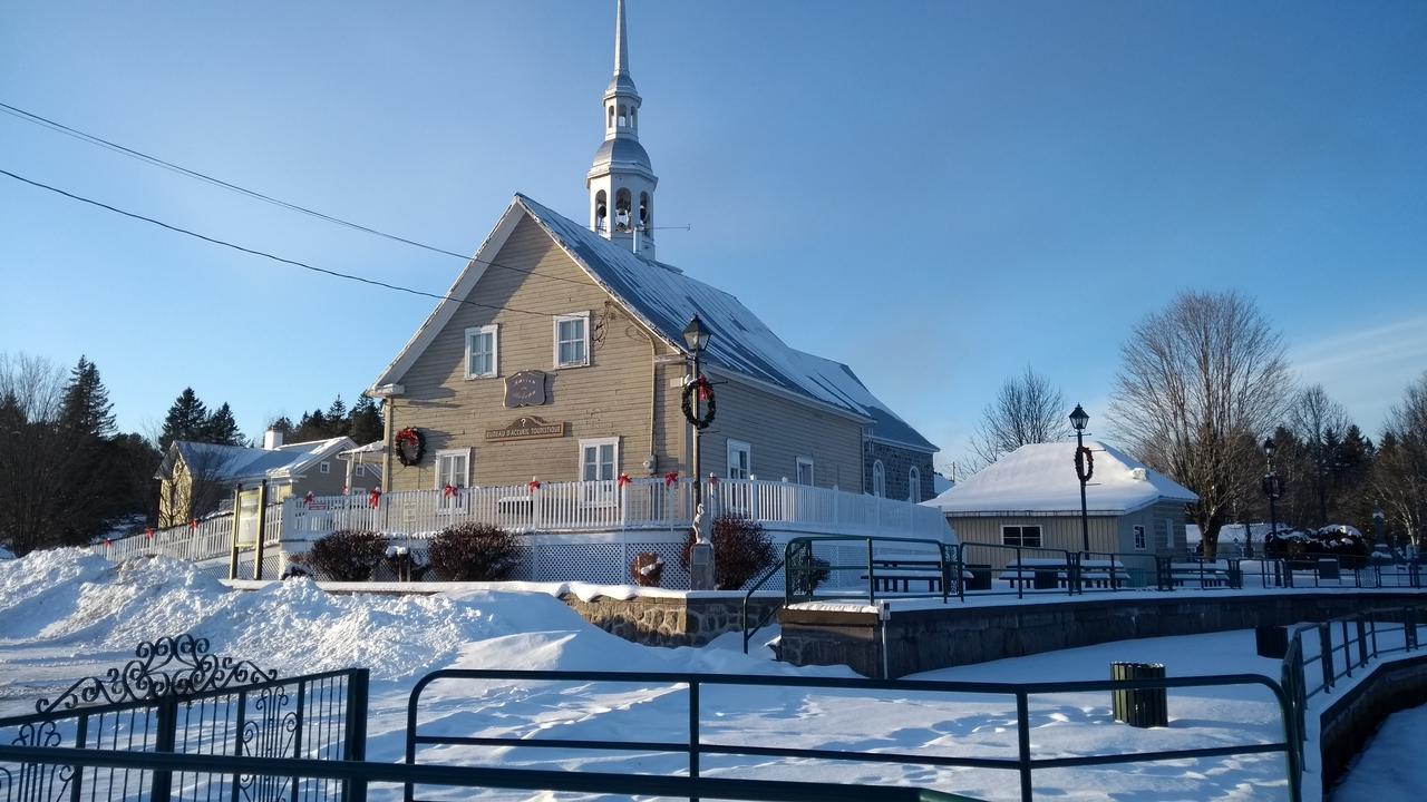 Le Saint Alex Motel Eksteriør billede